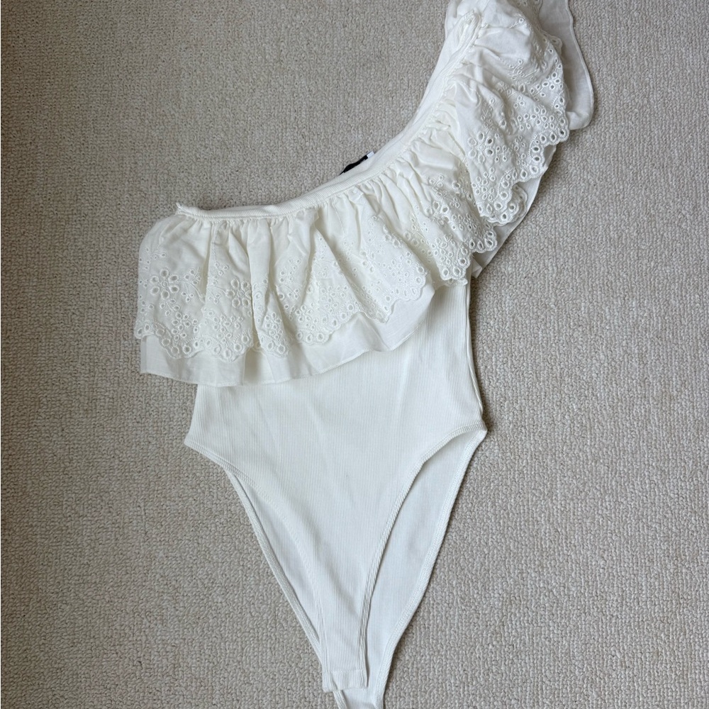Zara Cream Ruffle Detail One Shoulder Bodysuit